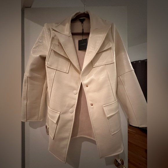 Brand new faux crocodile leather - Picture 2 of 3